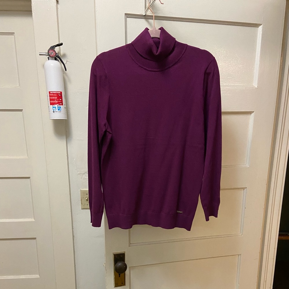 Tommy Hilfiger turtleneck size large